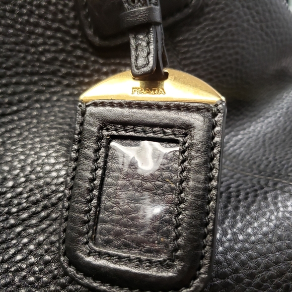 PRADA - Picture 6 of 8